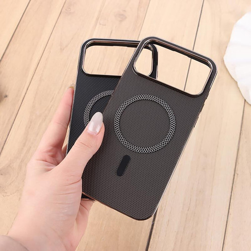 قاب مگ سیف طرح دار دور براق Apple iPhone 13